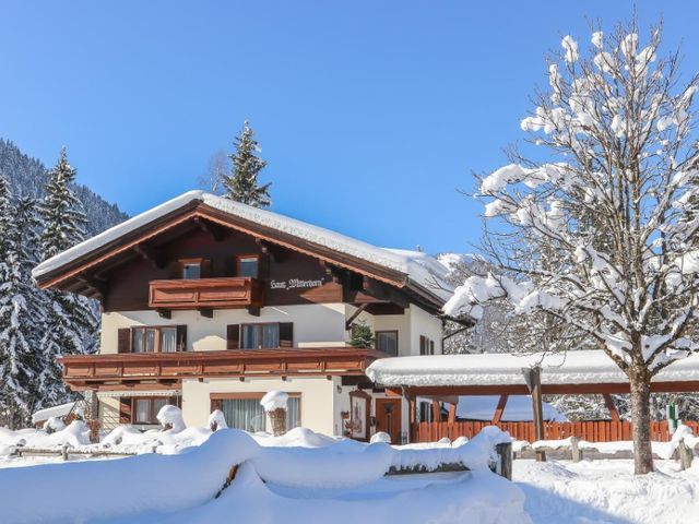 Haus Mitterhorn in St. Ulrich am Pillersee im Winter