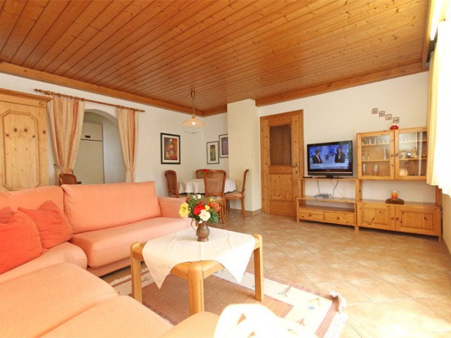 Ferienhaus & Ferienwohnungen Joel